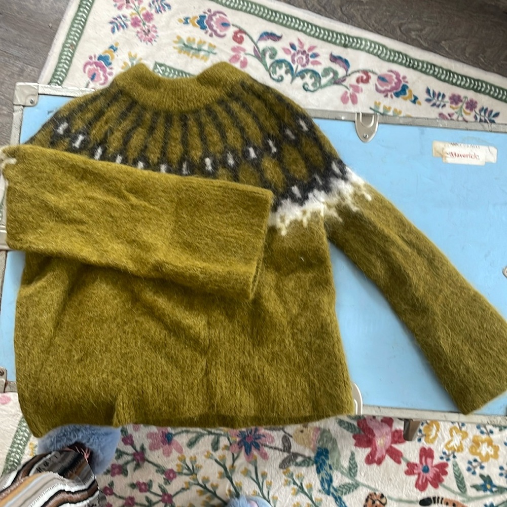 Alpaca wool sweater, like new